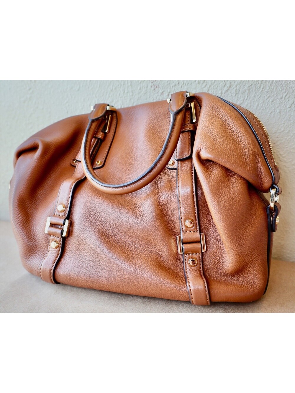 Michael Kors Crossbody Wm's Purse Brown Great Looks New - Picture 2 of 8